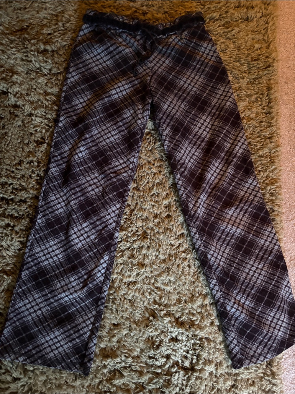 Women’s Plaid Lounge Pajama Pants - Black and White